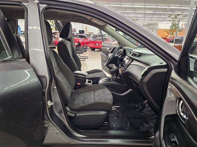 Used 2016 Nissan Rogue S AWD/4WD image 31