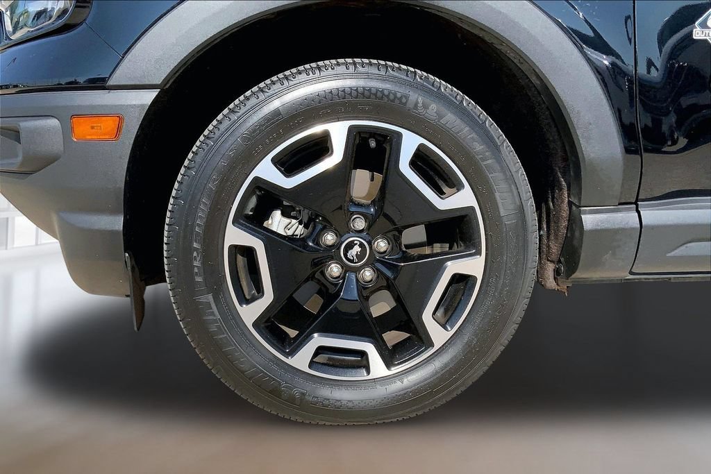 Used 2024 Ford Bronco Sport Outer Banks w/ Tech Package AWD/4WD image 9