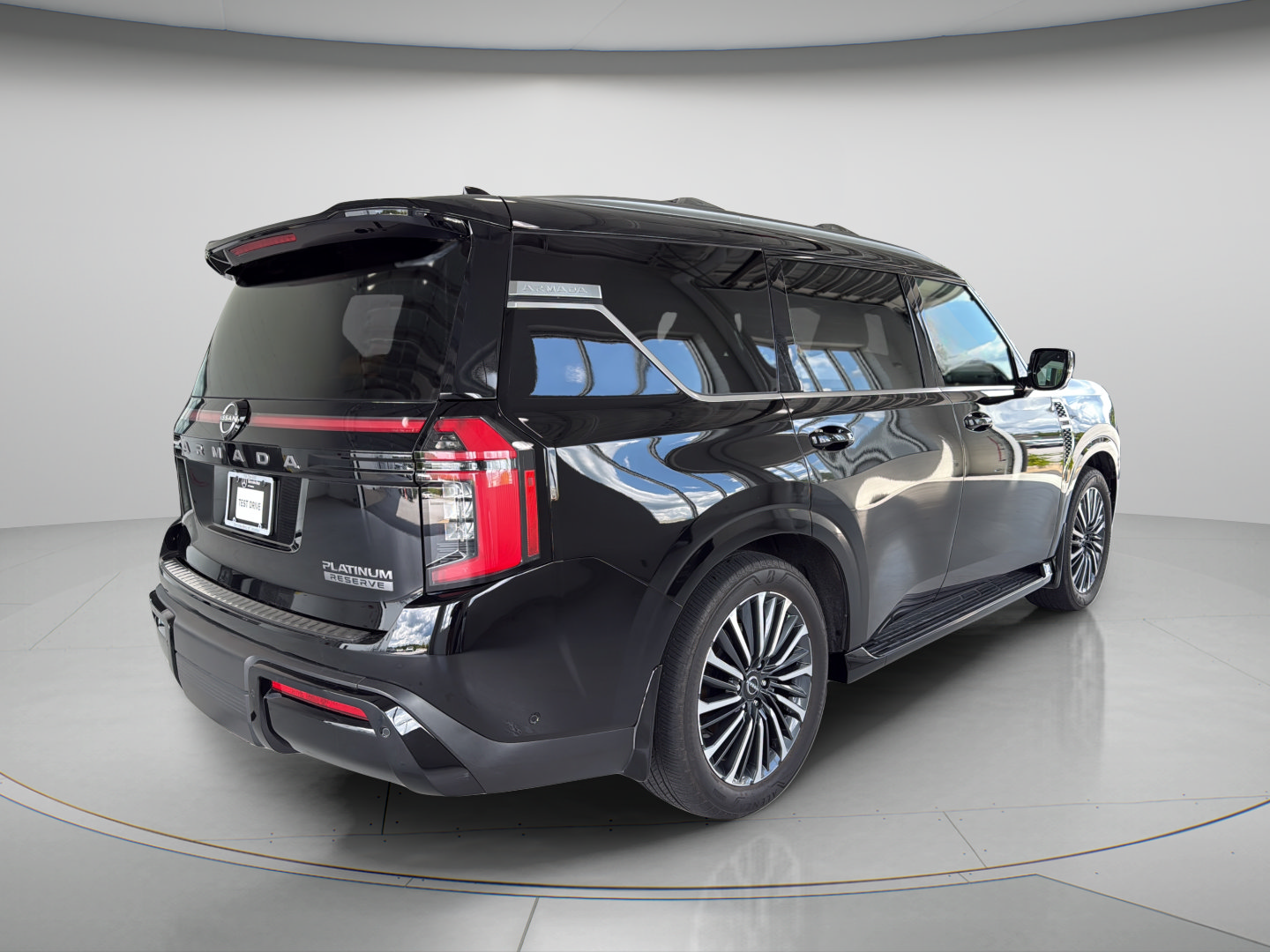 Used 2025 Nissan Armada Platinum Reserve w/ Convenience Package RWD image 8