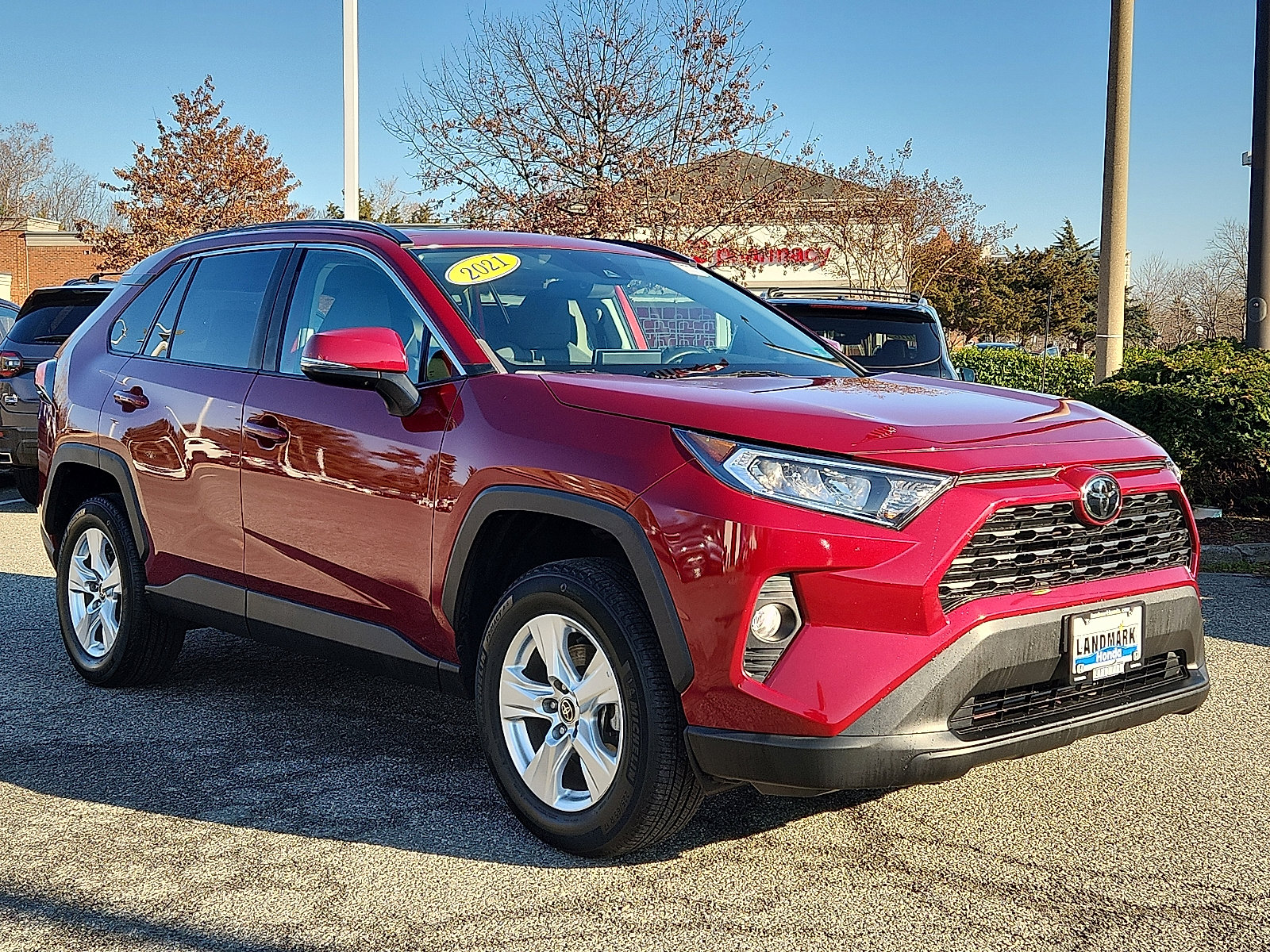 Used 2021 Toyota RAV4 XLE image 3
