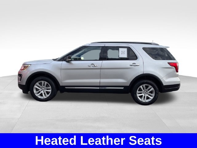 Used 2018 Ford Explorer XLT w/ Equipment Group 202A AWD/4WD image 2