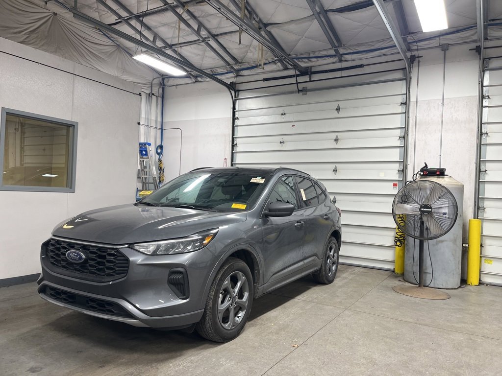 Used 2024 Ford Escape ST-Line w/ Tech Pack #1 image 1