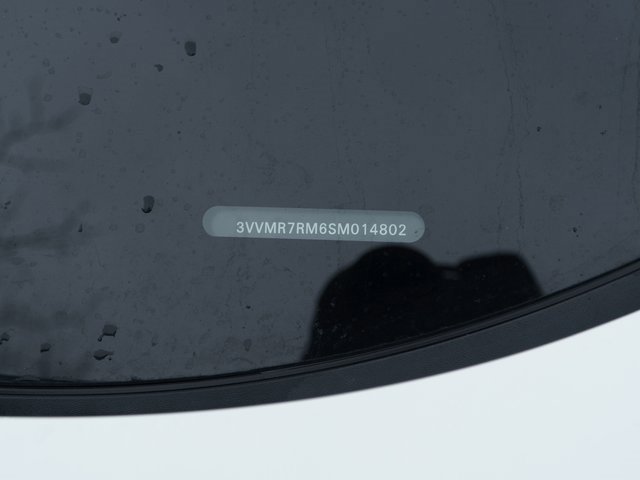 Used 2025 Volkswagen Tiguan SE w/ Panoramic Sunroof Package image 31