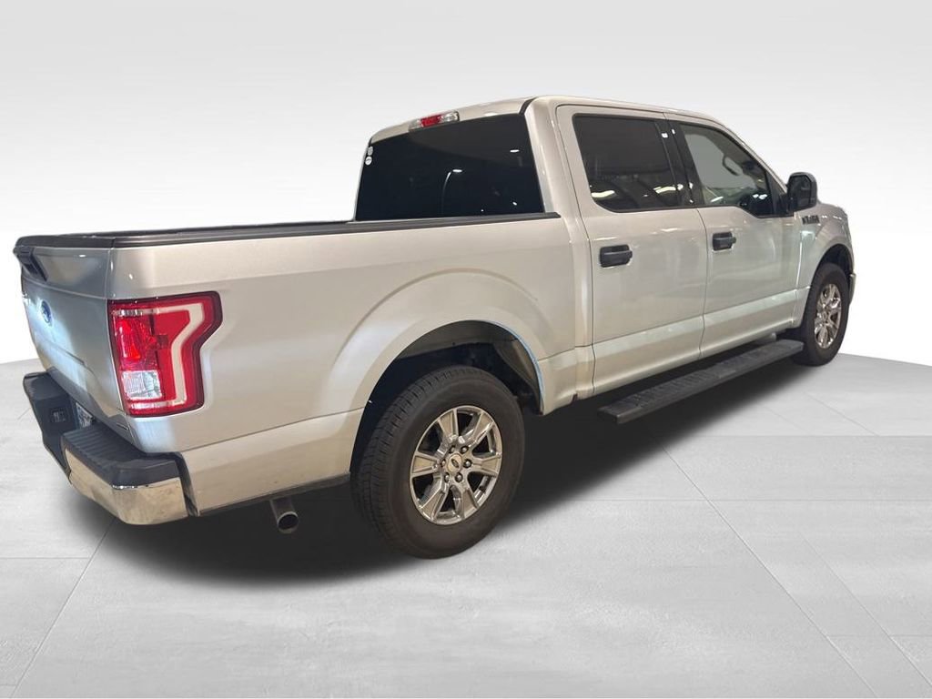 Used 2015 Ford F150 XLT image 4
