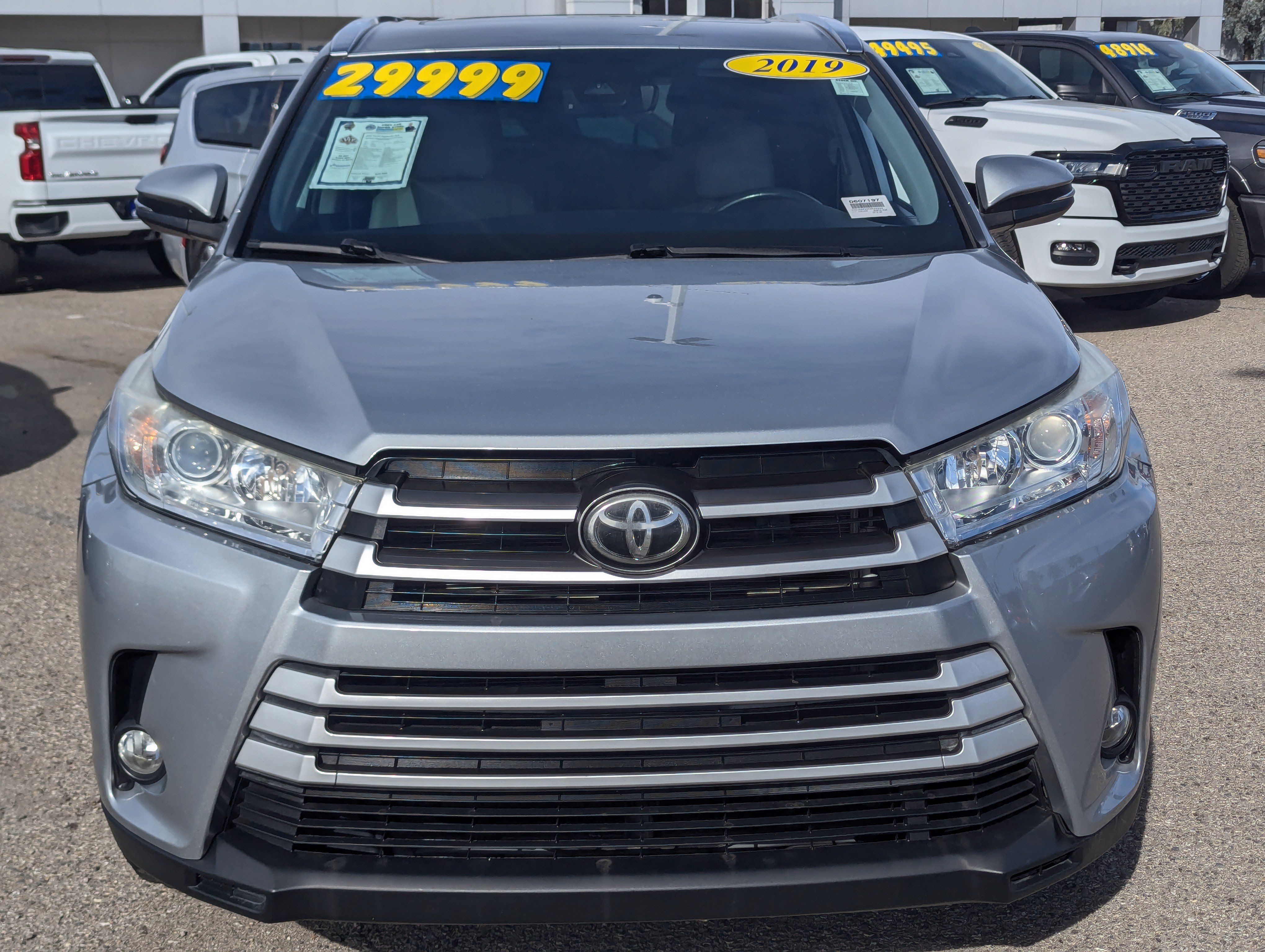 Used 2019 Toyota Highlander XLE image 6
