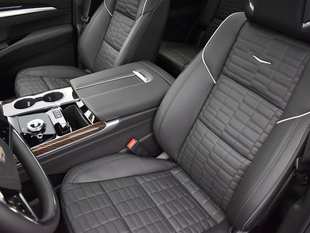 Certified 2026 Cadillac Escalade Platinum Sport w/ LPO, ONYX Package AWD/4WD image 13