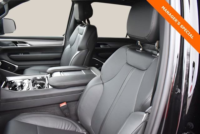 New 2025 Jeep Wagoneer 4WD image 11