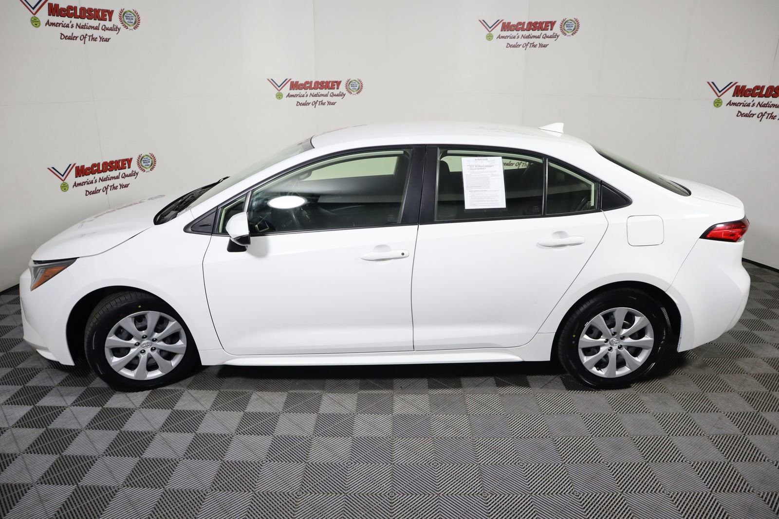 Used 2023 Toyota Corolla LE image 17