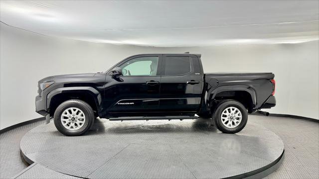 Used 2025 Toyota Tacoma SR5 image 3