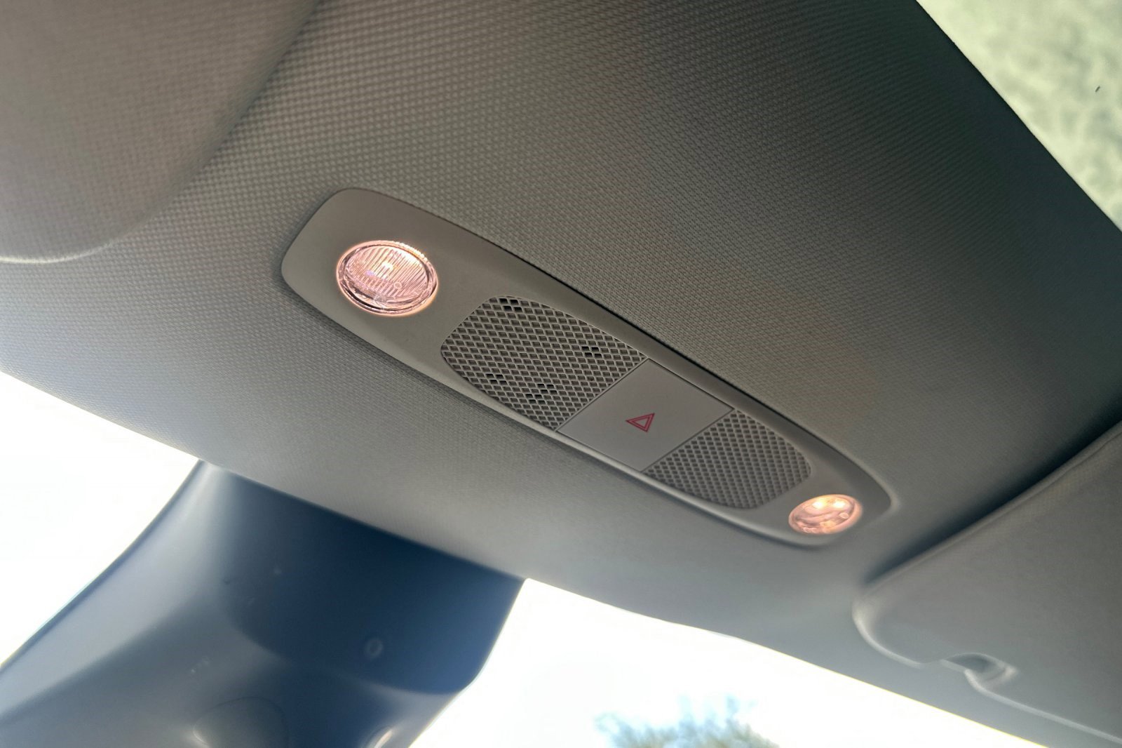 Used 2022 Tesla Model Y Long Range image 23