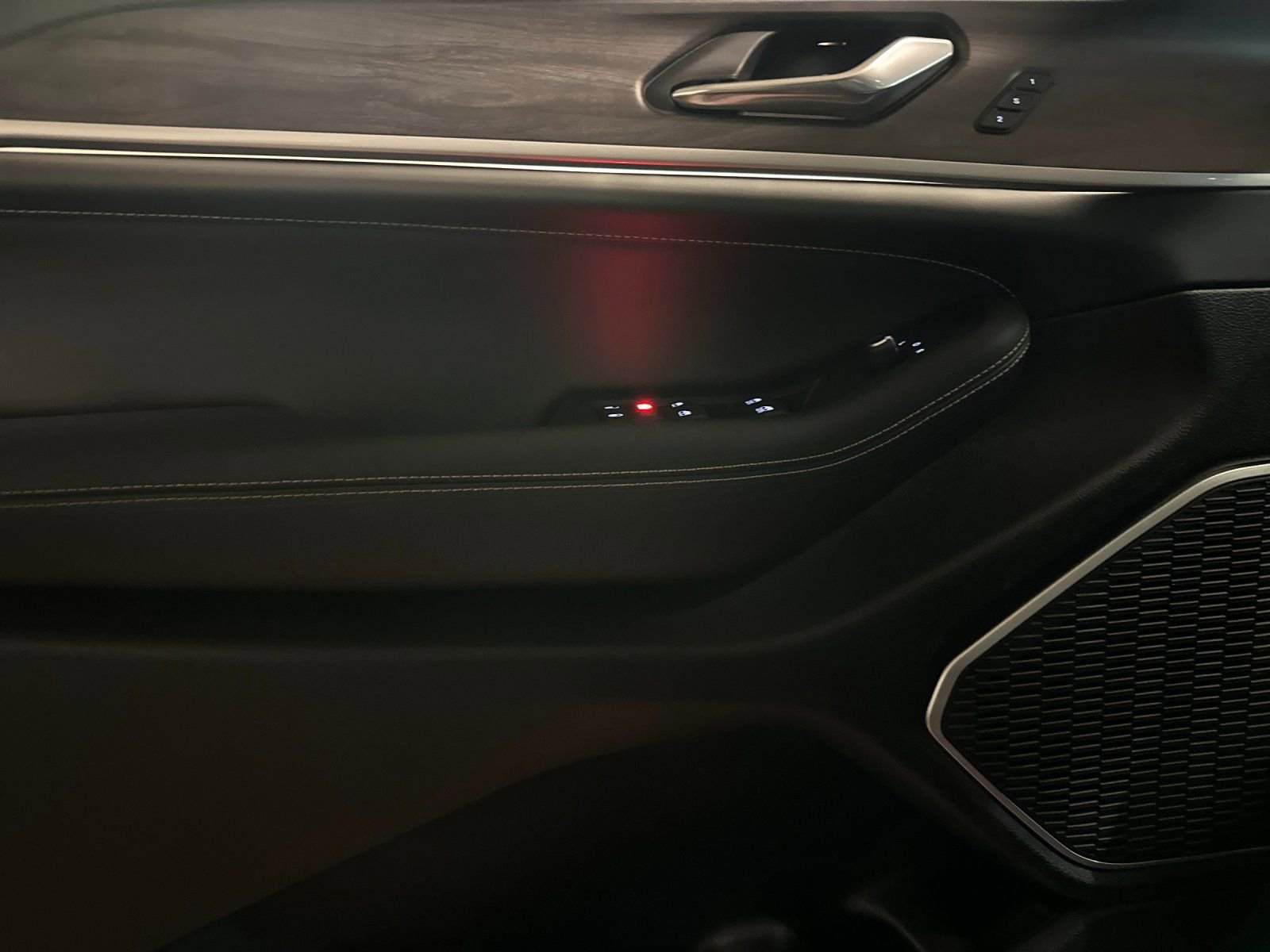 New 2026 Jeep Grand Cherokee Limited image 10