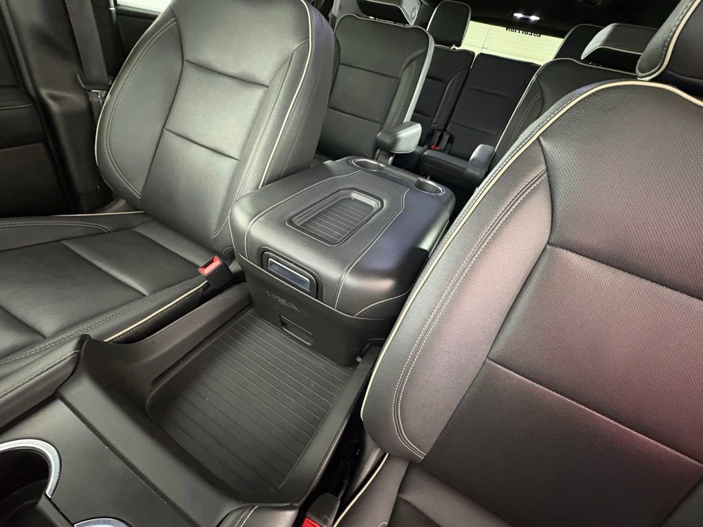 Used 2023 Chevrolet Suburban Premier image 34