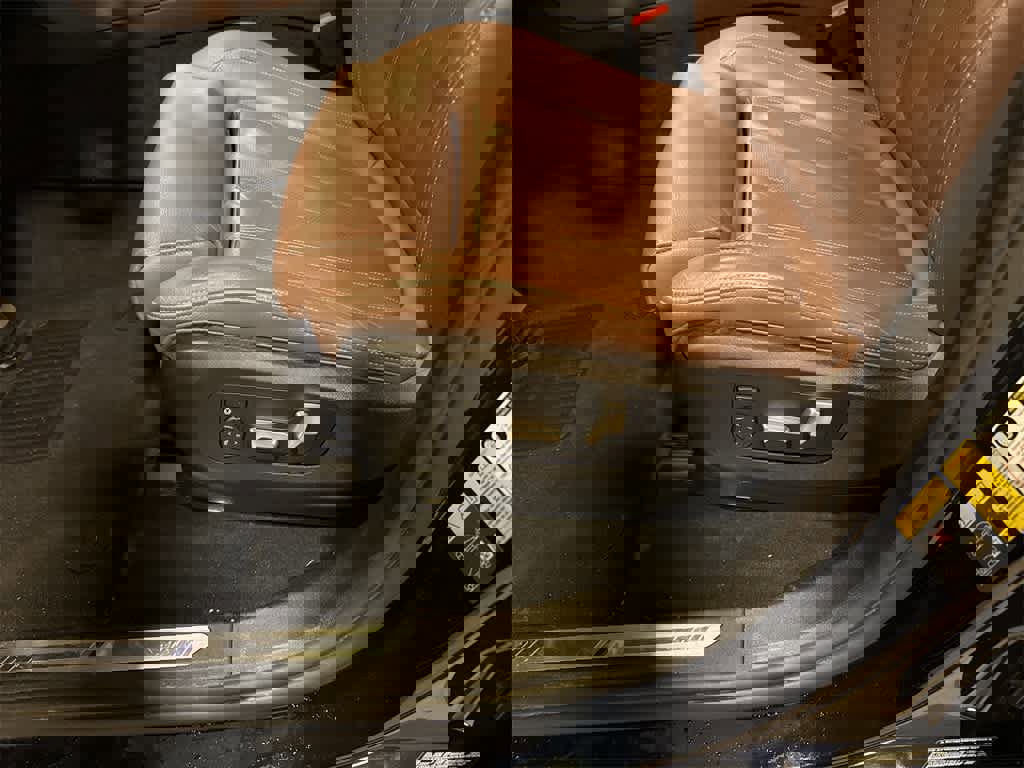 Used 2022 BMW X5 xDrive45e w/ M Sport Package image 24