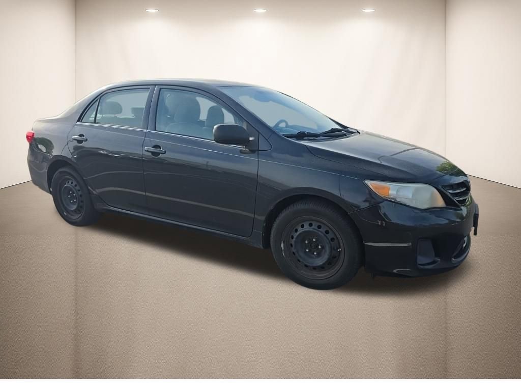 Used 2013 Toyota Corolla LE image 2
