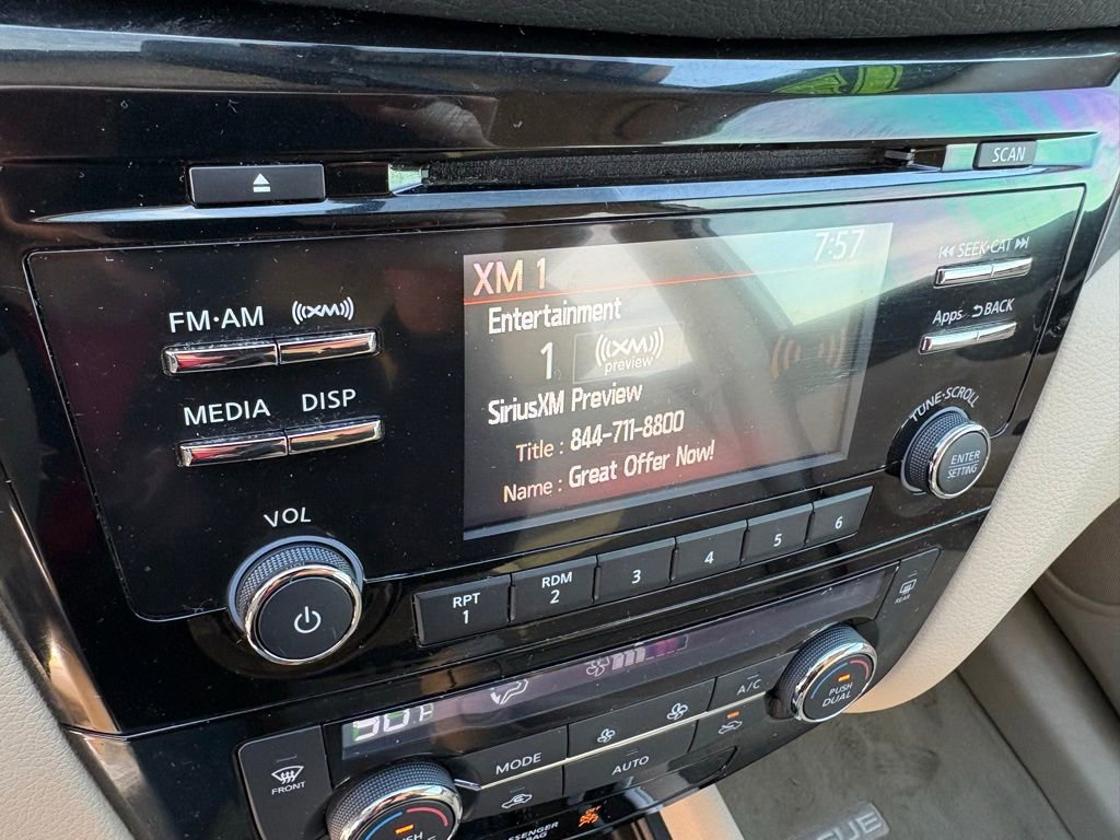 Used 2015 Nissan Rogue SV image 20