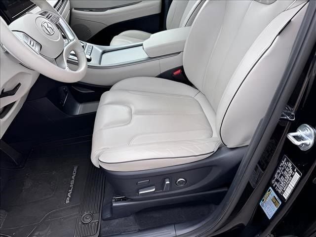 Used 2023 Hyundai Palisade Limited FWD image 7