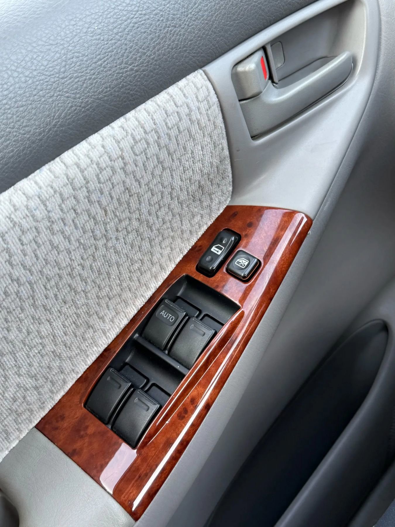 Used 2003 Toyota Corolla LE image 28