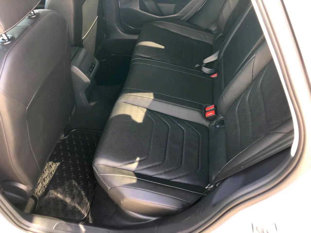 Used 2019 Volkswagen Jetta SEL Premium FWD image 26