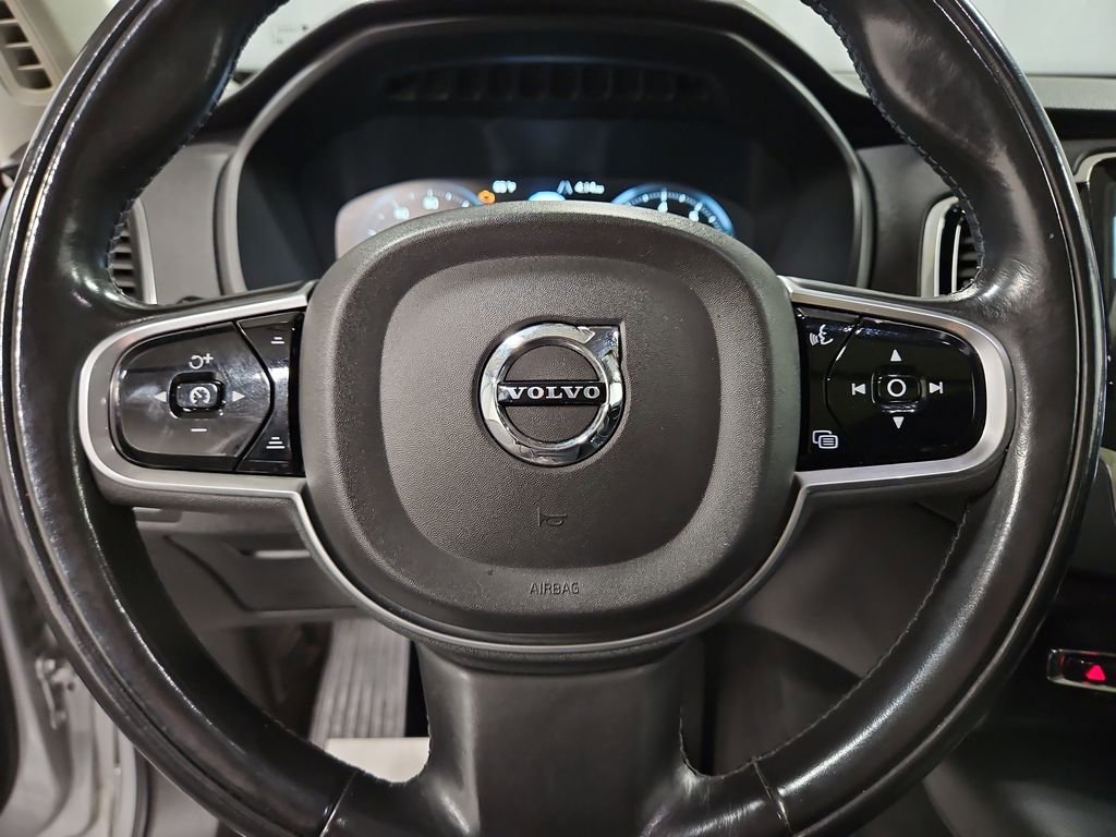 Used 2018 Volvo XC90 T6 Momentum w/ Convenience Package image 18