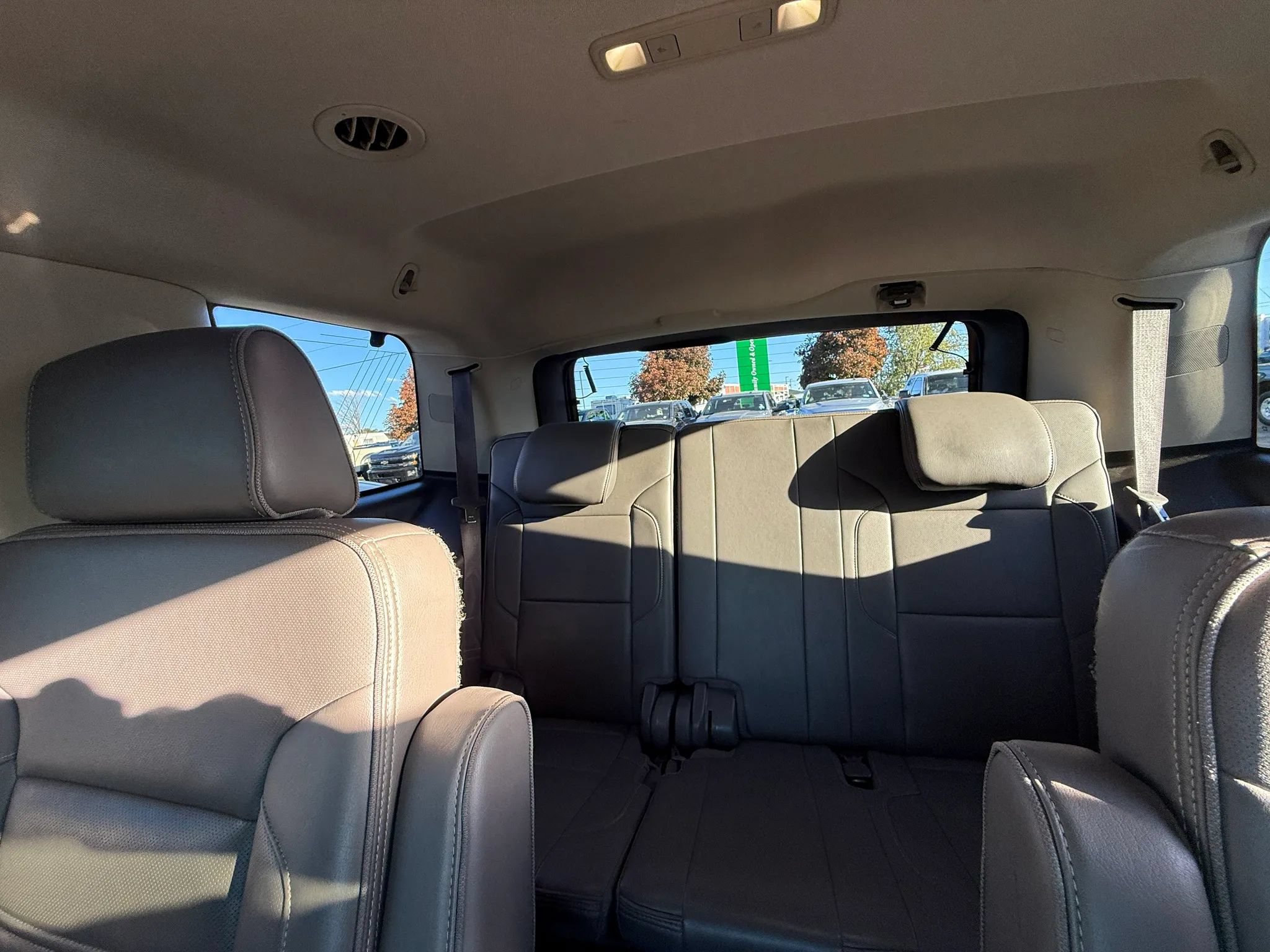 Used 2017 GMC Yukon Denali w/ Open Road Package AWD/4WD image 17