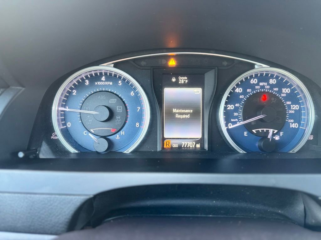 Used 2016 Toyota Camry LE image 11