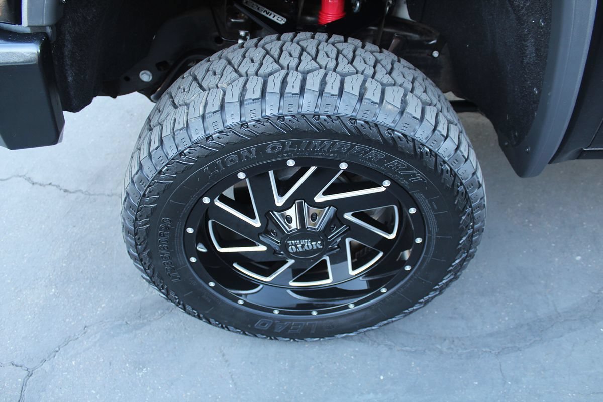 Used 2015 GMC Sierra 2500 SLT w/ Duramax Plus Package AWD/4WD image 12