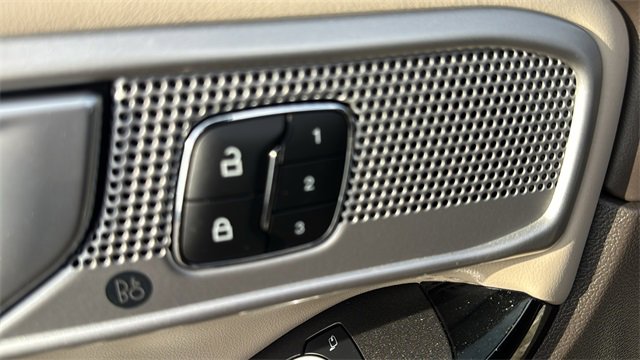 Certified 2023 Ford Explorer Platinum w/ Class IV Trailer Tow Package image 10