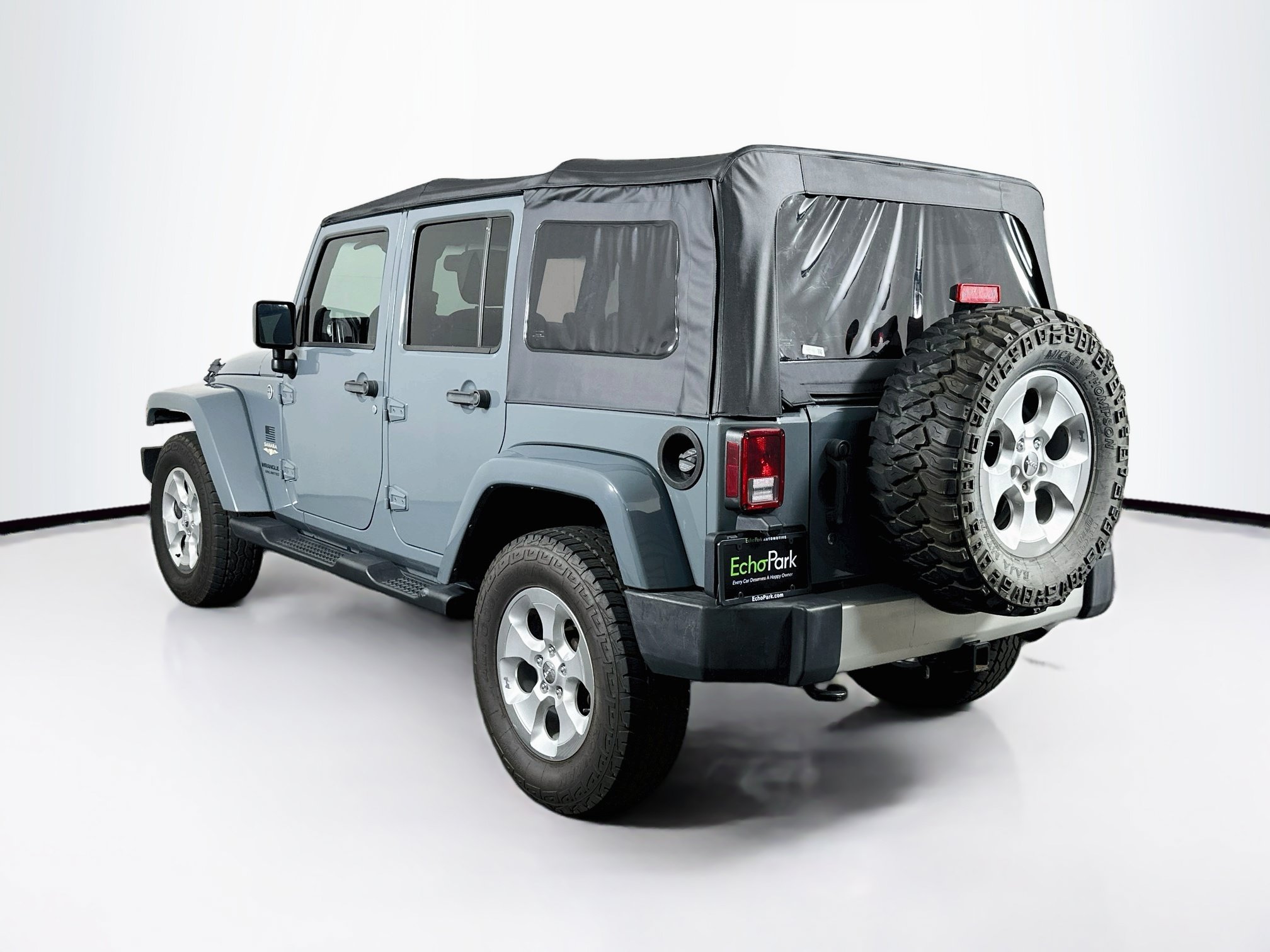 Used 2014 Jeep Wrangler Unlimited Sahara w/ Connectivity Group AWD/4WD image 5