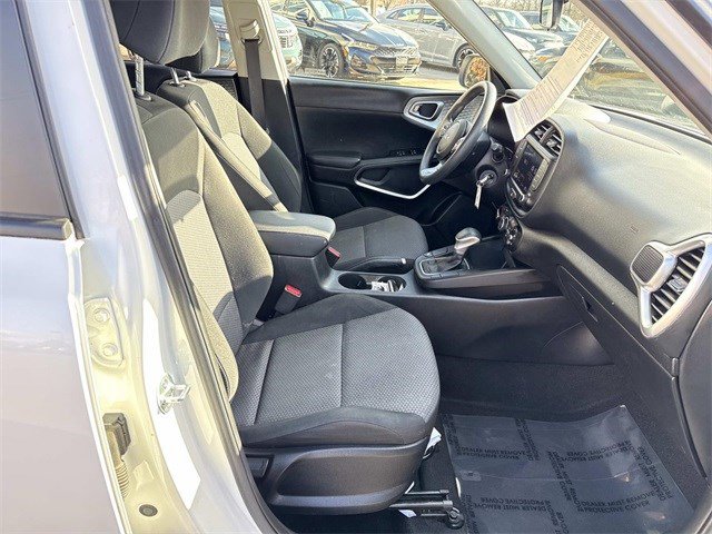 Certified 2023 Kia Soul LX w/ LX Technology Package image 9