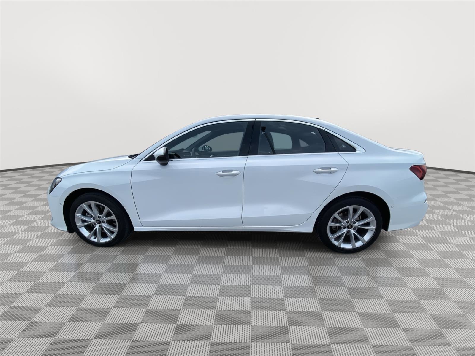 Used 2025 Audi A3 2.0T Premium w/ Convenience Package image 2