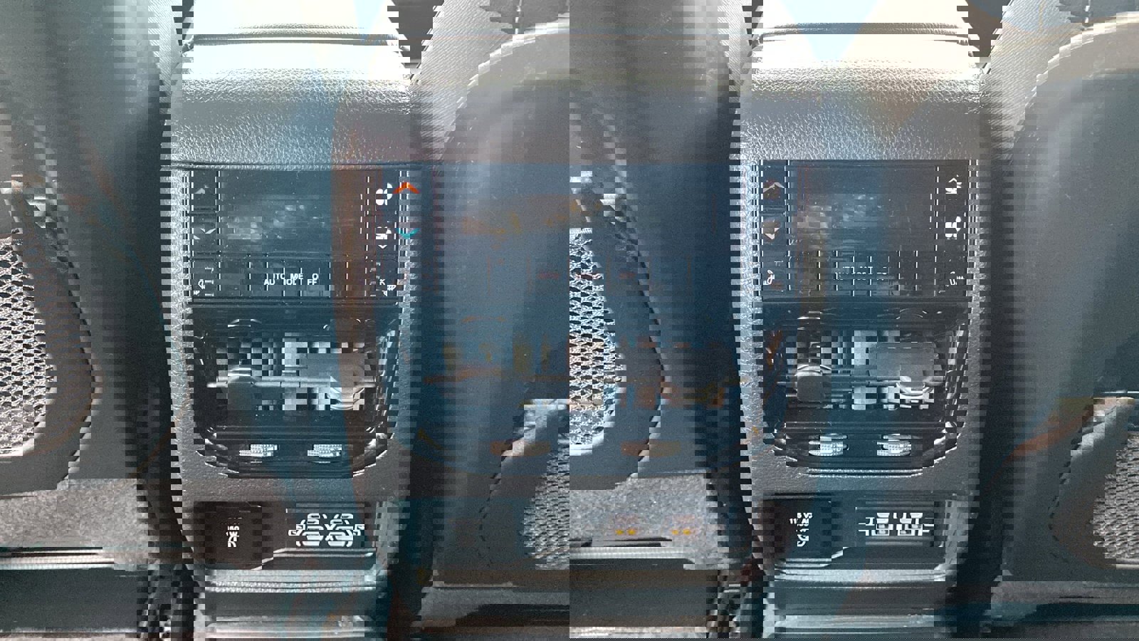 Certified 2023 Jeep Grand Cherokee L Limited image 21