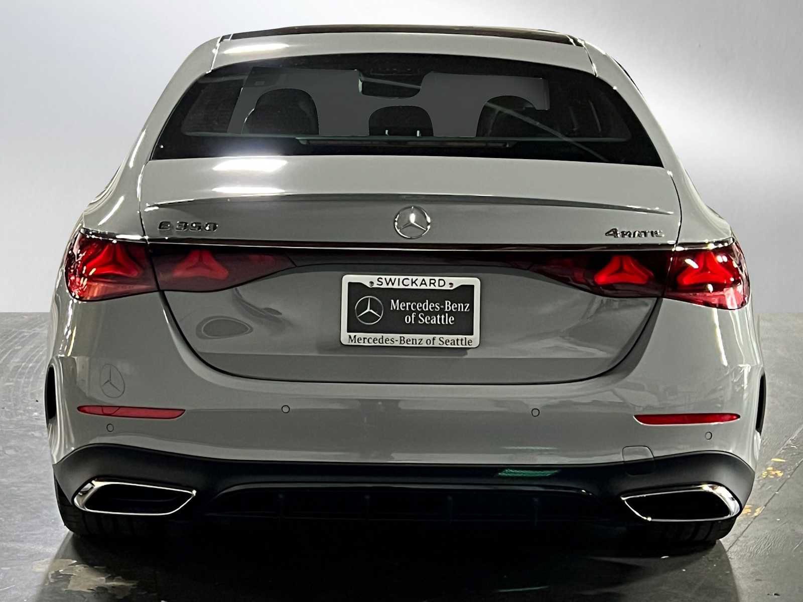 New 2026 Mercedes-Benz E 350 4MATIC Sedan image 4