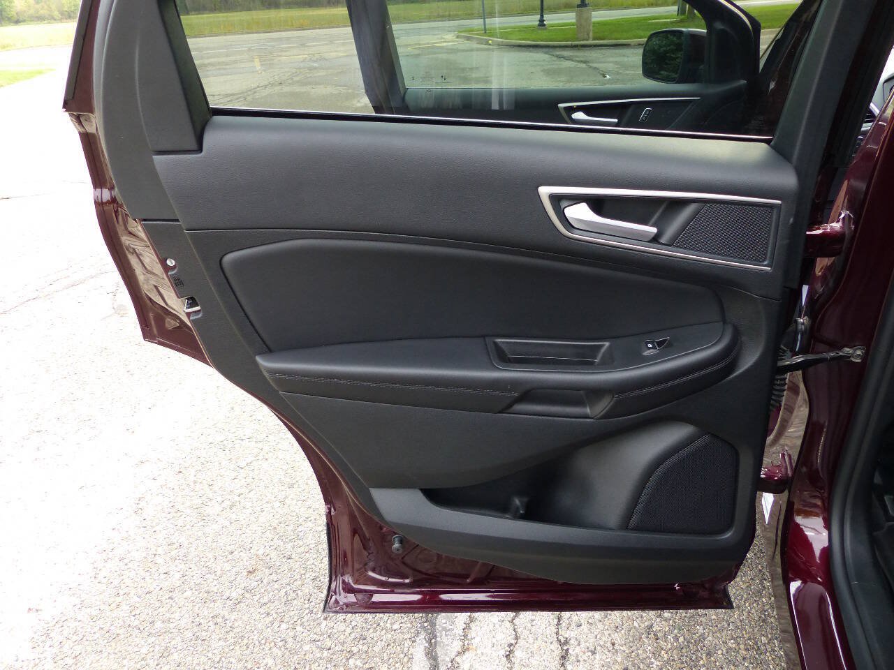 Used 2024 Ford Edge SEL w/ Convenience Package AWD/4WD image 37
