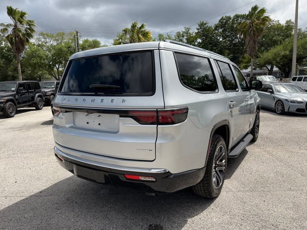 Used 2024 Jeep Wagoneer Series II w/ Flexible Seating Group AWD/4WD image 6
