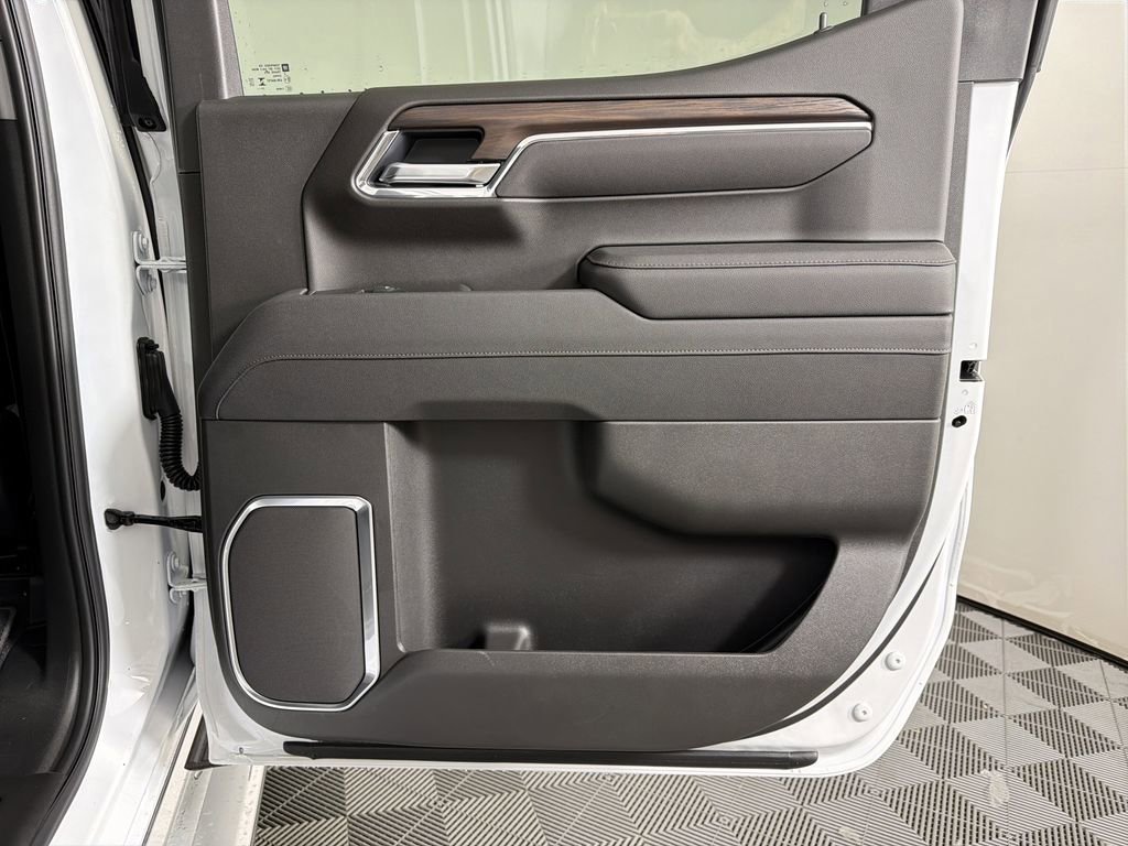 New 2026 GMC Sierra 1500 SLT w/ SLT Premium Plus Package image 14