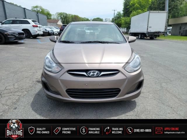 Used 2012 Hyundai Accent GLS FWD image 2