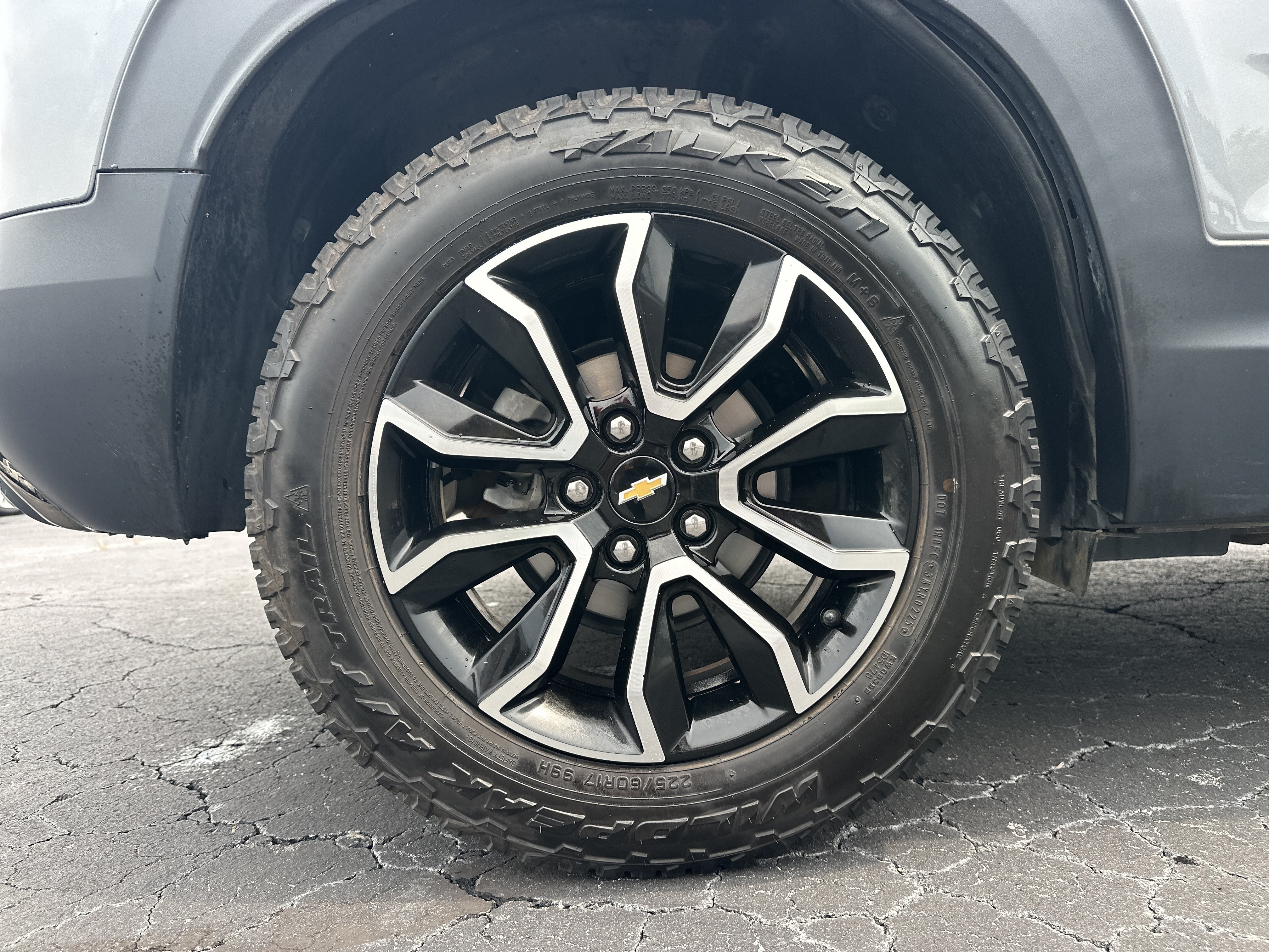 Used 2023 Chevrolet TrailBlazer ACTIV w/ Sun and Liftgate Package FWD image 18