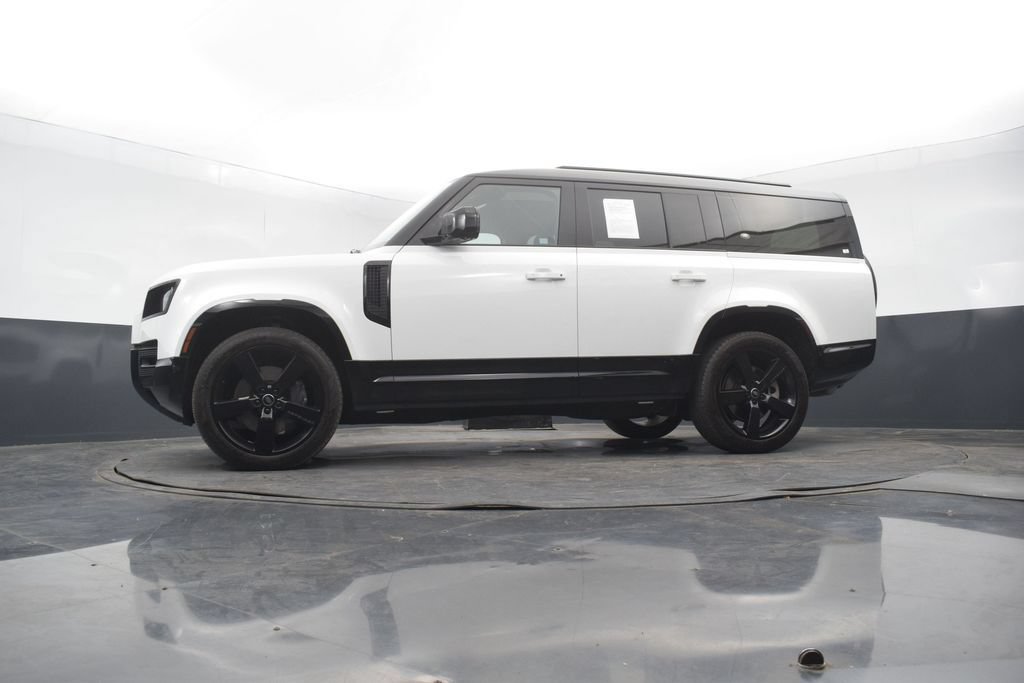 Used 2023 Land Rover Defender 130 X-Dynamic SE AWD/4WD image 47