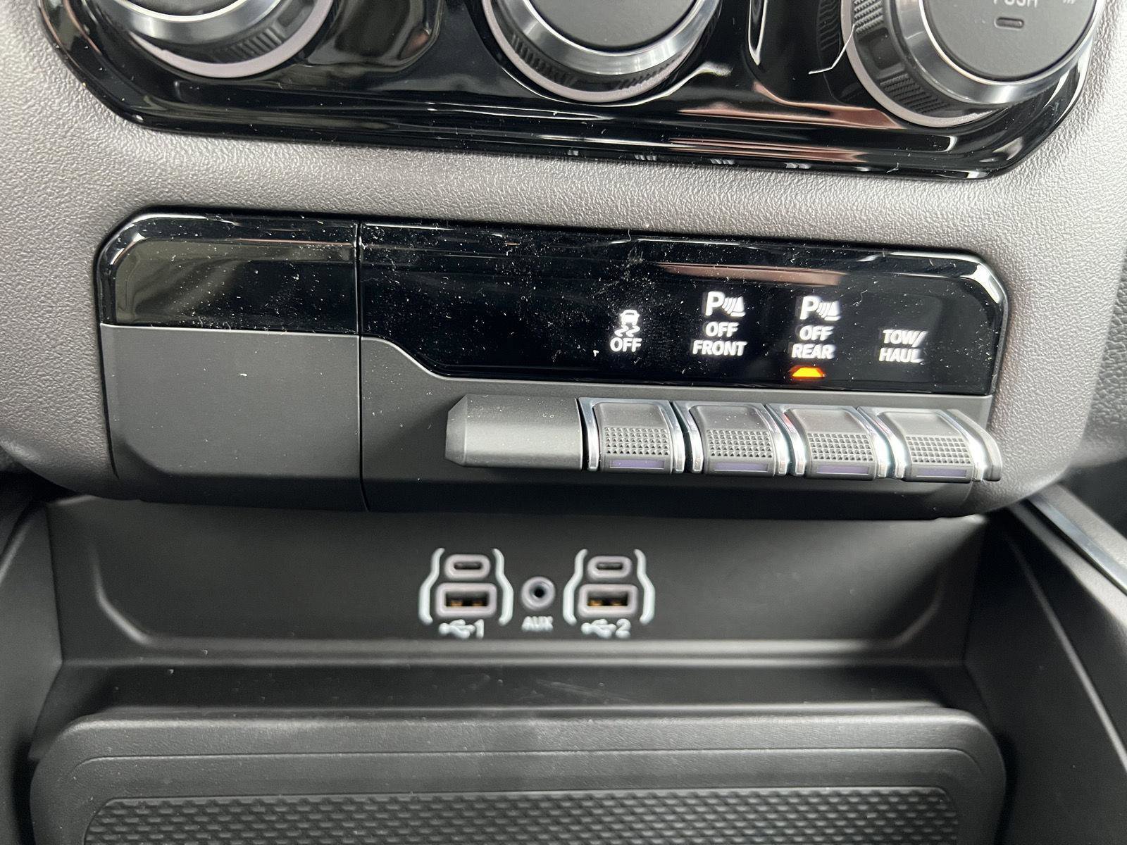 New 2026 RAM 1500 Big Horn w/ Night Edition image 23