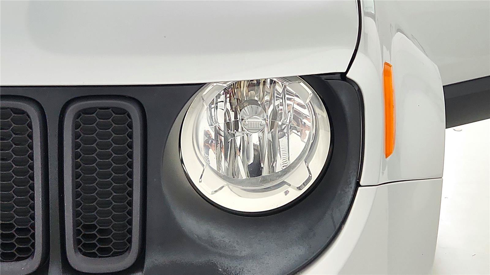 Used 2016 Jeep Renegade Trailhawk AWD/4WD image 35