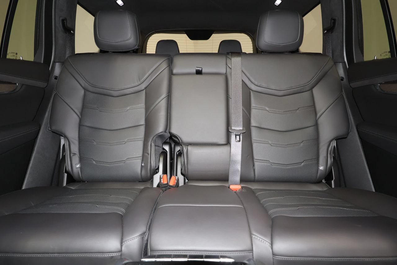 Certified 2025 Cadillac XT6 Sport w/ Platinum Package AWD/4WD image 31