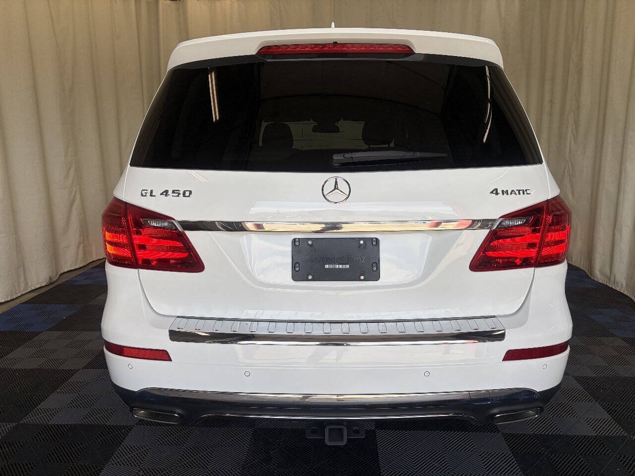 Used 2016 Mercedes-Benz GL 450 4MATIC image 5