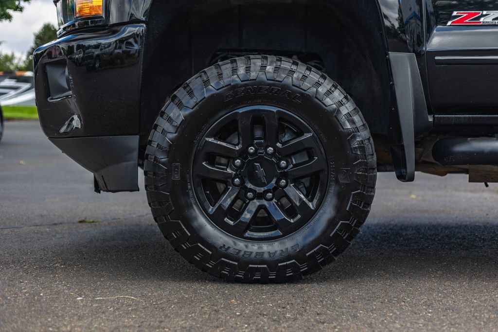 Used 2017 Chevrolet Silverado 3500 LTZ w/ Midnight Edition AWD/4WD image 13