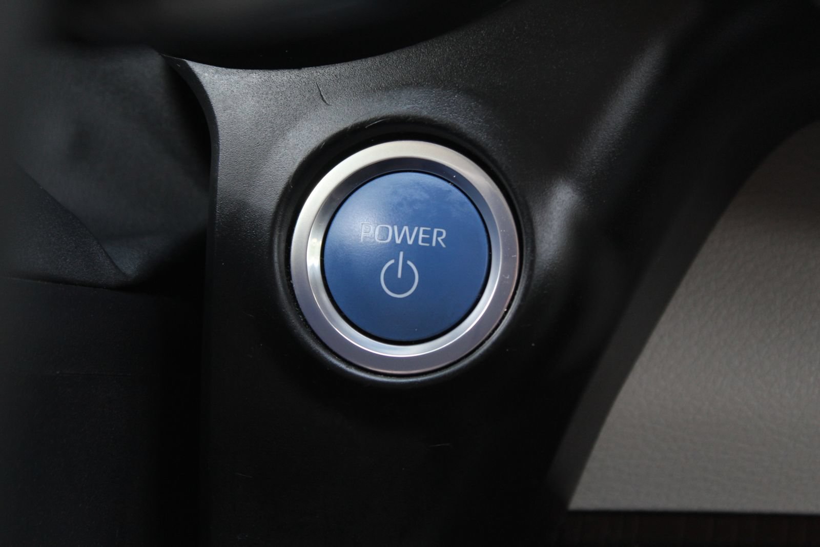 Used 2024 Toyota Sienna XLE FWD image 22