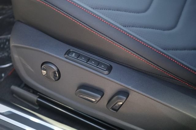 New 2026 Volkswagen Jetta GLI Autobahn FWD image 13