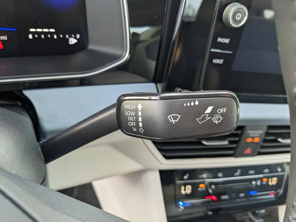 New 2026 Volkswagen Jetta SE FWD image 25