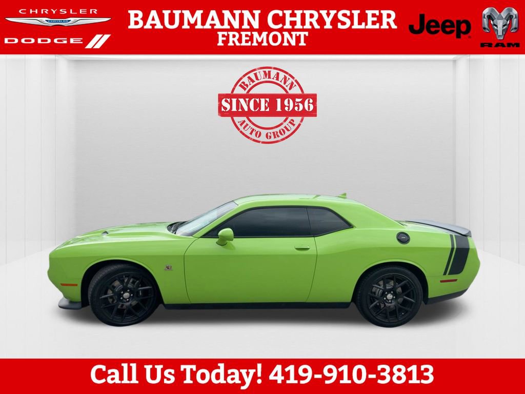 Used 2015 Dodge Challenger R/T Scat Pack w/ Leather Interior Group image 9