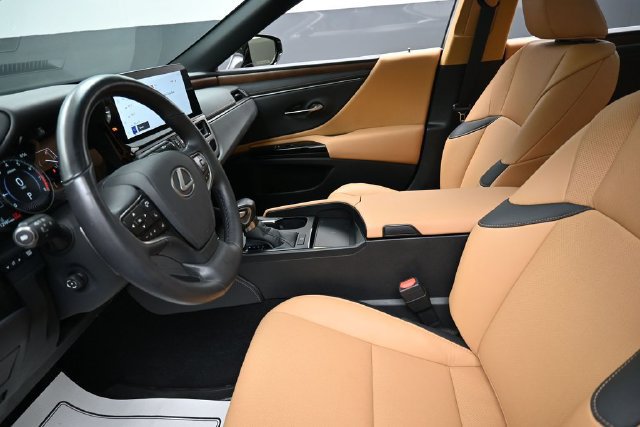 Used 2025 Lexus ES 350 w/ Premium Package FWD image 16