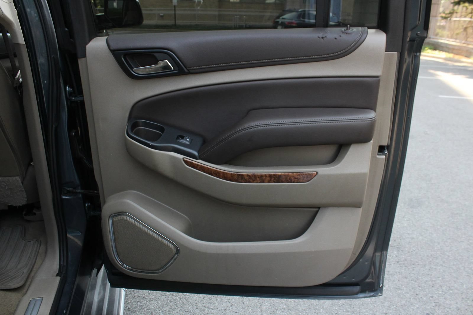 Used 2019 Chevrolet Suburban Premier AWD/4WD image 21