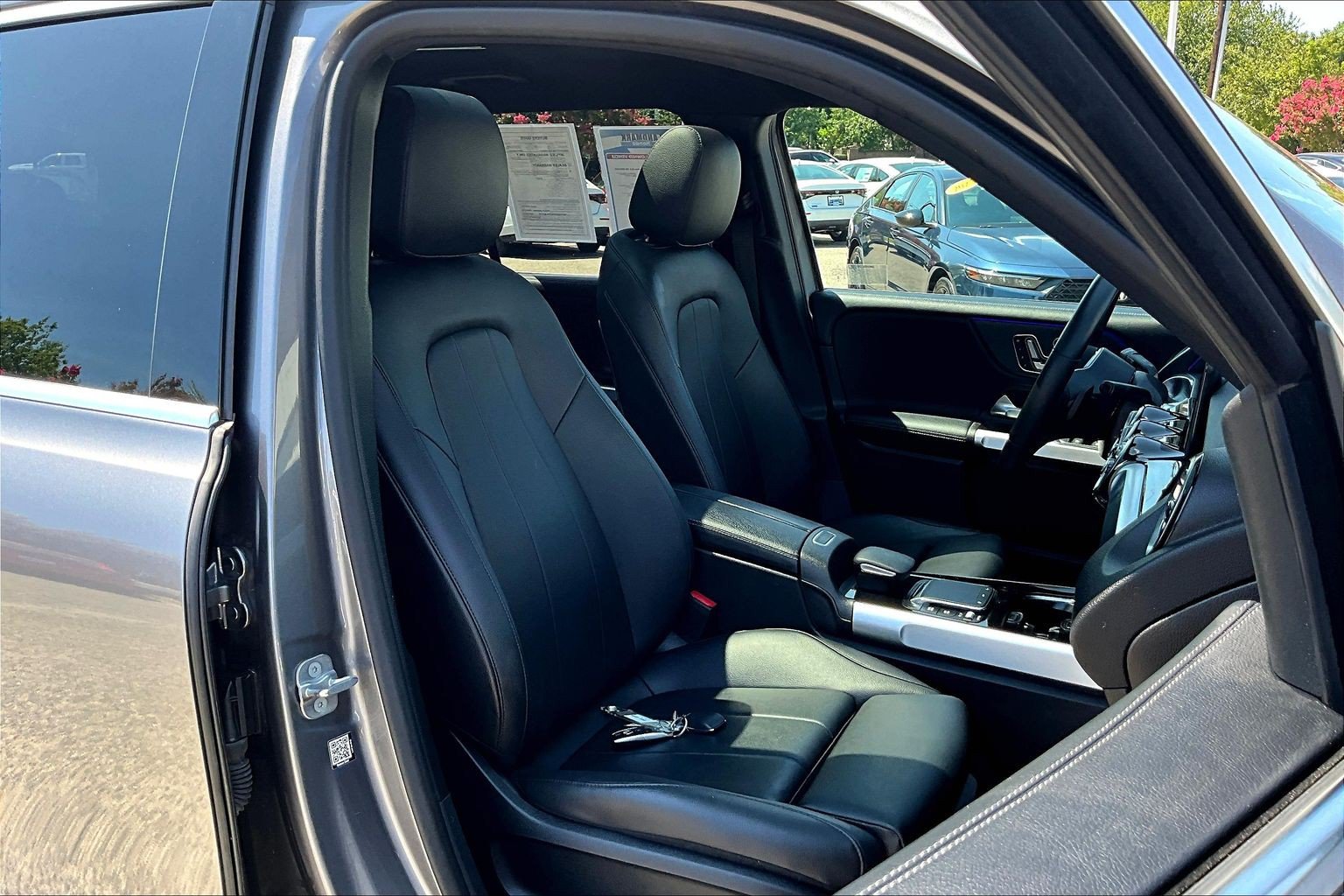 Used 2023 Mercedes-Benz GLB 250 4MATIC image 7